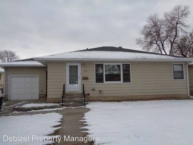 Main picture of 834 Alderson Ave