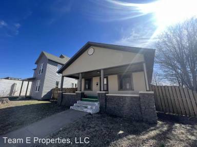 Main picture of 40 W Olive St