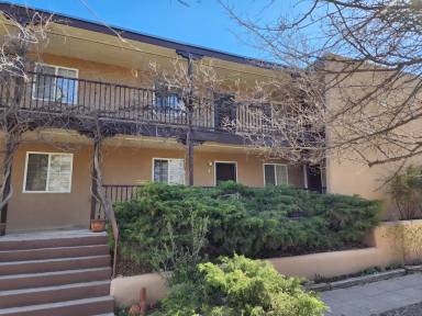 Main picture of 705 E Alameda St