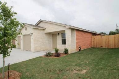 Main picture of 306 Lowes Blvd