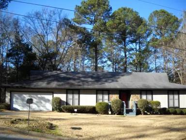 Main picture of 7901 Edgewater Dr