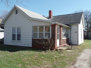 Main picture of 3211 E Linn Ave