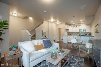 Main picture of 3051 County Fair Ln