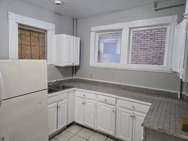 Main picture of 219 Elliott St