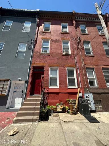 Main picture of 1422 S 5th St