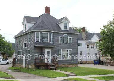 Main picture of 315 E Cherry St