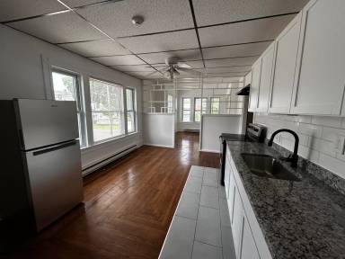 Main picture of 34 Franklin St