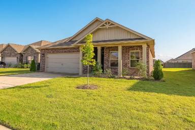 Main picture of 122 River Haven Dr
