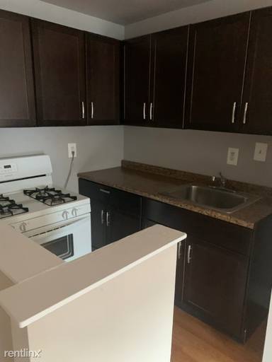 Main picture of 5666 N Ridge Ave