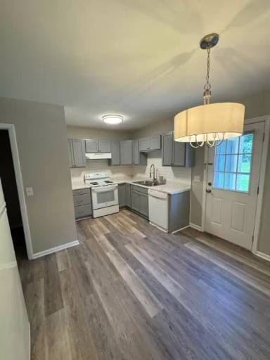 Main picture of 82 Parkview Pl NW