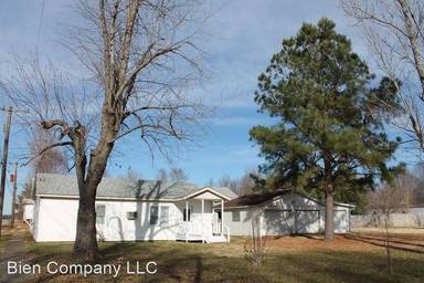 Main picture of 210 W Walnut St