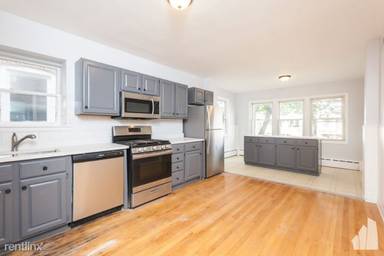 Main picture of 2638 N Mozart St