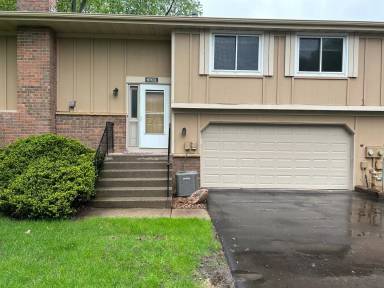 Main picture of 6931 Macbeth Cir