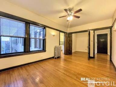 Main picture of 816 W Waveland Apartments