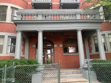 Main picture of 5124 S Michigan Ave