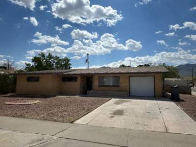 Main picture of 9577 Poinciana St