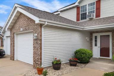 Main picture of 2337 Effingham Way