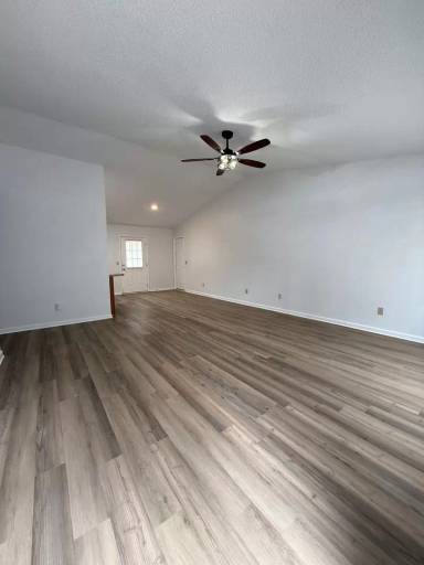 Main picture of 105 Boxwood Ct