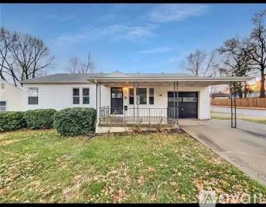 Main picture of 109 N Kendall Dr