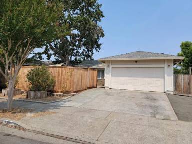 Main picture of 2389 Julio Ln
