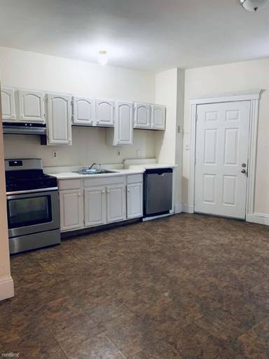 Main picture of 692 Columbia Rd