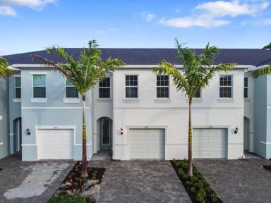 Main picture of 1867 SE Tarni Way