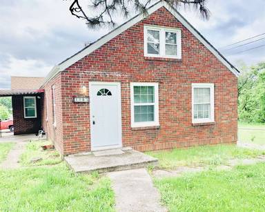 Main picture of 2203 N River Blvd