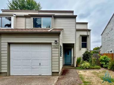 Main picture of 1755 NW Grant Cir
