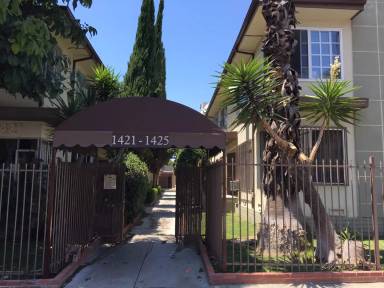 Main picture of 1421 N Mansfield Ave