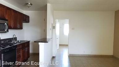 Main picture of 1001 W La Palma Ave