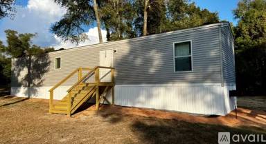 Main picture of 15790 NE Peddie St