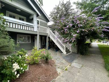 Main picture of 2658 9th Ave W