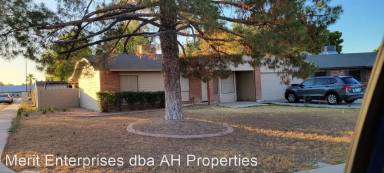 Main picture of 315 E Leah Ln