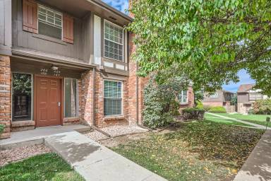 Main picture of 3855 S Monaco Pkwy