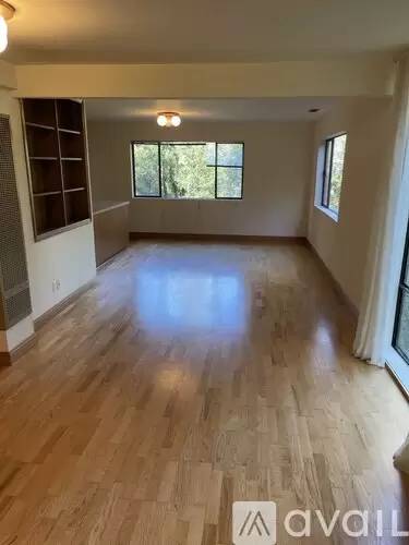 Main picture of 16 Heidi Ln