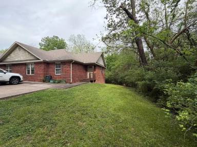 Main picture of 111 E Rock St