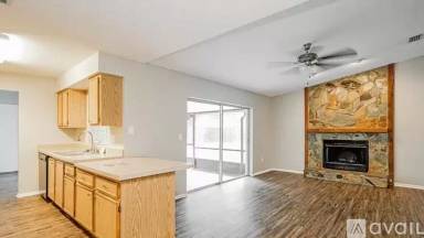 Main picture of 1005 Red Oak Cir