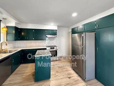 Main picture of 2638 W 4th St