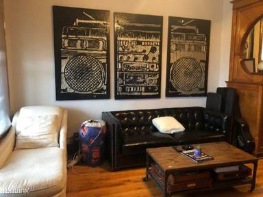 Main picture of 2326 W Augusta Blvd