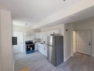 Main picture of 3625 N 22nd St