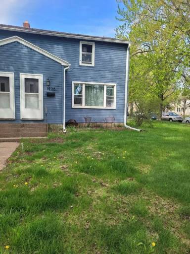 Main picture of 1908 Agnes St