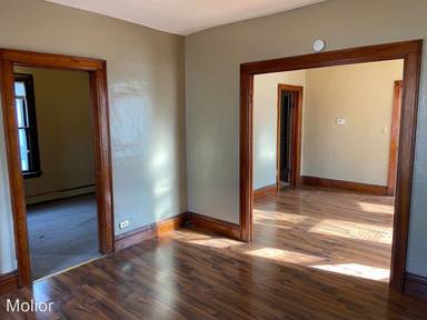 Main picture of 105 E End Ave