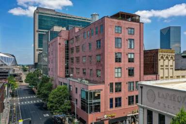 Main picture of 87 Peachtree St SW
