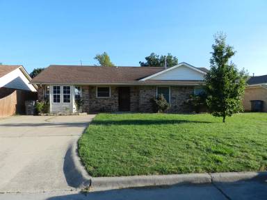 Main picture of 6415 NW Cherry Ave
