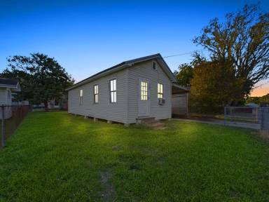 Main picture of 505 W Dale St