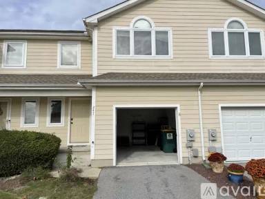 Main picture of 247 Lakeside Dr
