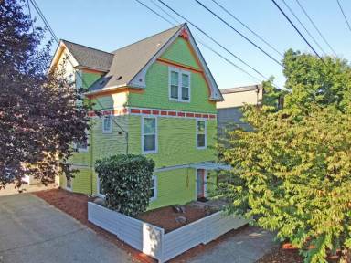 Main picture of 1609 E Columbia St