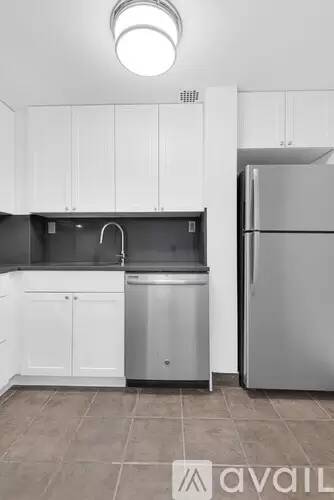 Main picture of 655 2nd Ave
