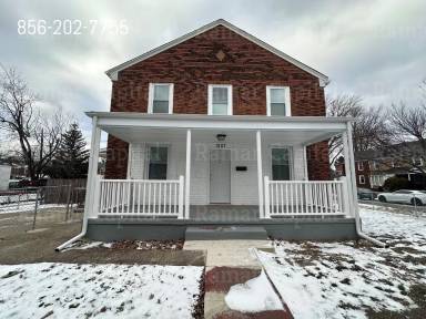 Main picture of 3107 S Congress Rd