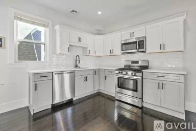 Main picture of 33 Wabon St